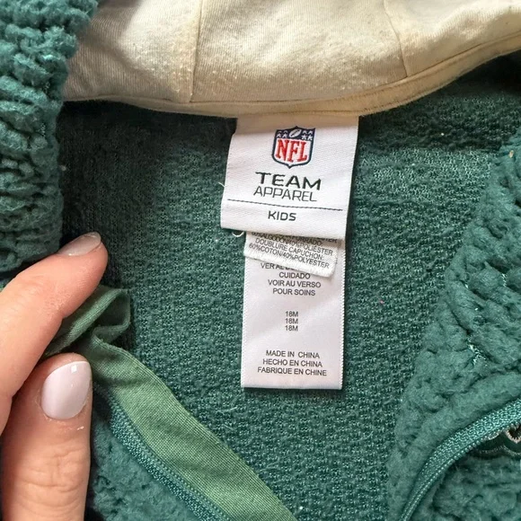 Kids Philadelphia Eagles Sherpa Fleece One Piece with booties mittens and hood - Picture 4 of 4